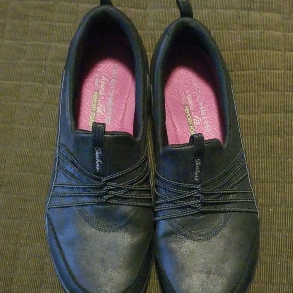 Skechers